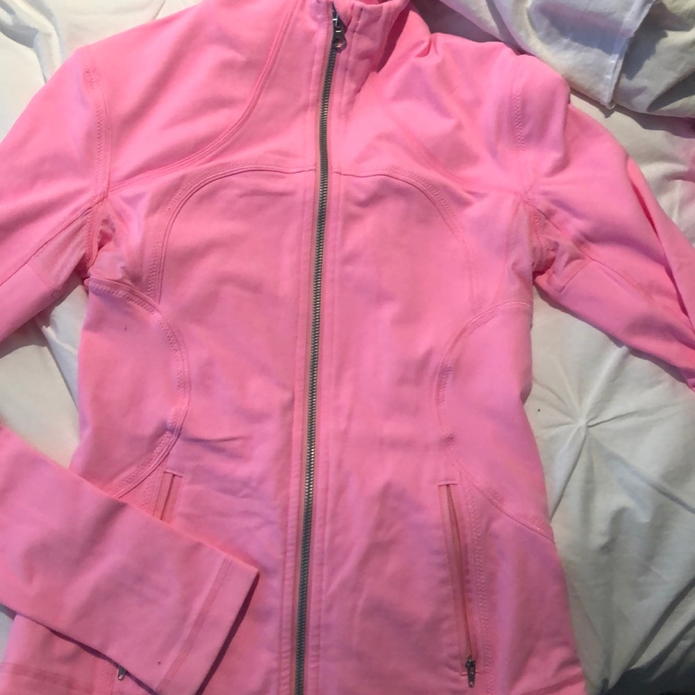 Size 4 pink lulu define jacket